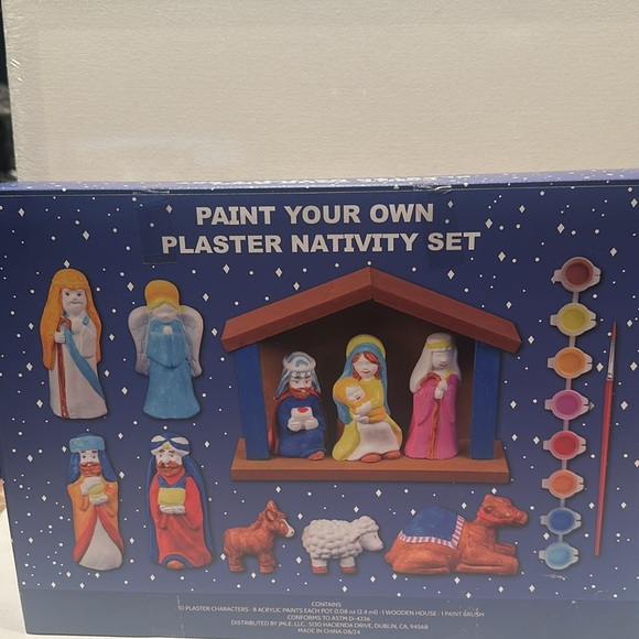 PAINT YOUR OWN 20 Piece Plaster Nativity Set. - Picture 5 of 6